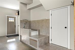 1063 Kincora Lane — listing photo 49 of 76