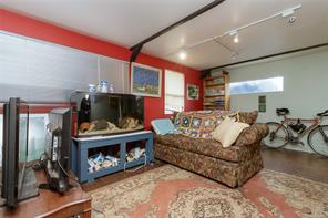 1747 Newton St — listing photo 27 of 38