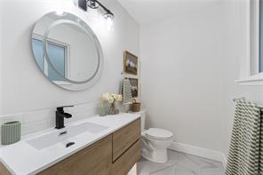549 Doreen Pl — listing photo 17 of 40