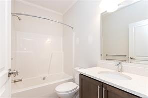 17 Saanich Ridge Dr — listing photo 26 of 48