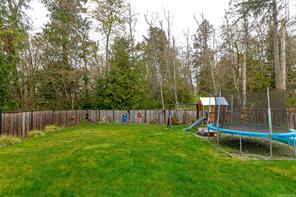 17 Saanich Ridge Dr — listing photo 36 of 48