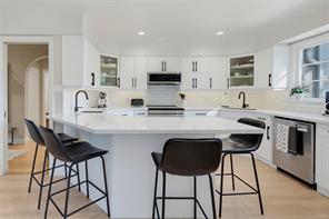 943 Linkleas Ave — listing photo 18 of 57