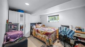 558 Kenneth St — listing photo 31 of 43