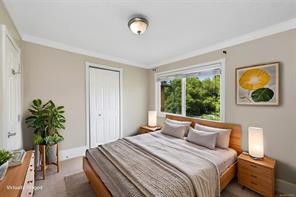 1622 Camosun St — listing photo 23 of 54