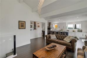 527 Burman Crt — listing photo 13 of 39