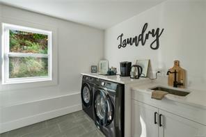 527 Burman Crt — listing photo 33 of 39