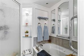 4731 McVicker Rd — listing photo 18 of 55