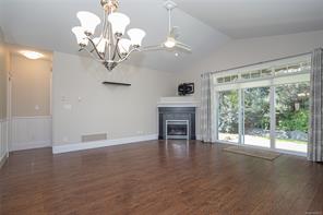 18-3110 Cook St — listing photo 13 of 32