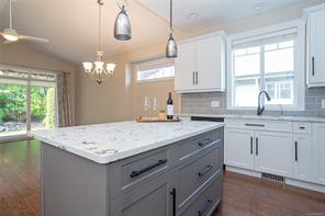 18-3110 Cook St — listing photo 16 of 32