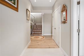 9-1584 Adelaide St — listing photo 30 of 56