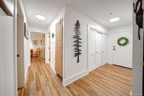103-1685 Estevan Rd — listing photo 17 of 40