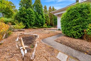 1215 Queens Ave — listing photo 29 of 50