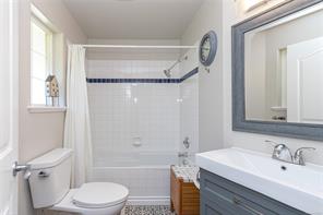 8593 Kingcome Cres — listing photo 22 of 50