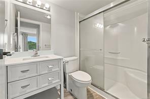 303-2560 Departure Bay Rd — listing photo 18 of 31