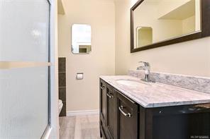 4589 Scarborough Rd — listing photo 18 of 34