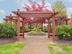 308-537 Heatherdale Lane — listing photo 26 of 36
