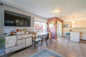 201-9876 Esplanade St — listing photo 14 of 30