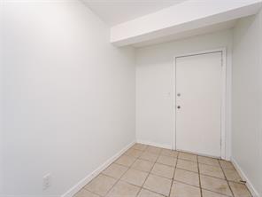 4553 Cordova Bay Rd — listing photo 31 of 41