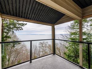 4553 Cordova Bay Rd — listing photo 34 of 41