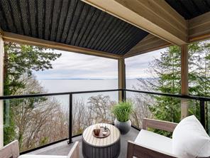 4553 Cordova Bay Rd — listing photo 35 of 41