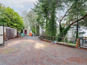 4553 Cordova Bay Rd — listing photo 37 of 41