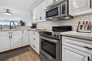 3-553 Island Hwy — listing photo 17 of 85