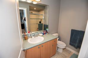302D-1115 Craigflower Rd — listing photo 25 of 41