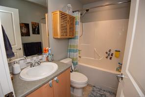 302D-1115 Craigflower Rd — listing photo 30 of 41