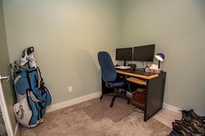 302D-1115 Craigflower Rd — listing photo 34 of 41