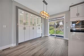 267 Golden Oaks Cres — listing photo 13 of 95