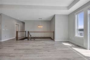 267 Golden Oaks Cres — listing photo 24 of 95