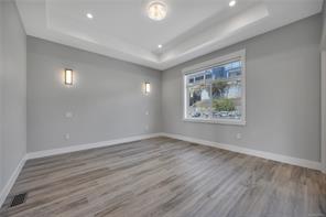 267 Golden Oaks Cres — listing photo 27 of 95