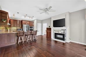 23-4360 Emily Carr Dr — listing photo 20 of 40