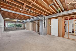 23-4360 Emily Carr Dr — listing photo 35 of 40