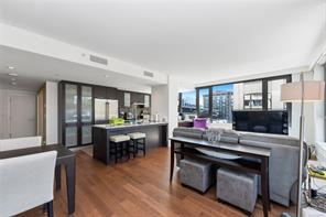 302-608 Broughton St — listing photo 14 of 64