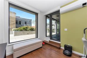 302-608 Broughton St — listing photo 19 of 64