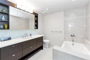 302-608 Broughton St — listing photo 39 of 64