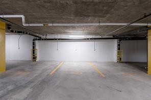 807-899 Esquimalt Rd — listing photo 36 of 37