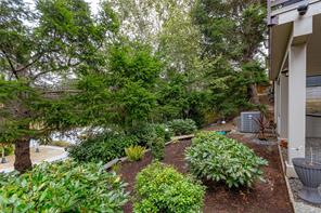 1-551 Bezanton Way — listing photo 38 of 41