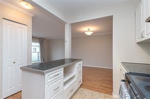 403-1342 Hillside Ave — listing photo 17 of 30