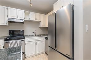 403-1342 Hillside Ave — listing photo 19 of 30