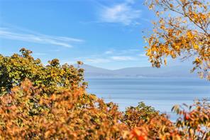 $899,900 - 5426 Jacobs Lane<br>Nanaimo, British Columbia, V9T 0B8