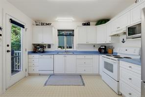 2244 Malaview Ave — listing photo 14 of 44