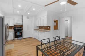 1556 Gladstone Ave — listing photo 26 of 42