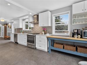 5209 Old West Saanich Rd — listing photo 18 of 72