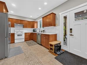 5209 Old West Saanich Rd — listing photo 46 of 72