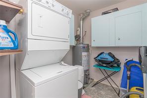 6064 Lionel Cres — listing photo 24 of 32