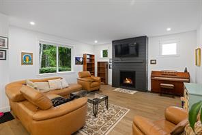 521 Mountain View Dr — listing photo 17 of 37