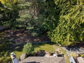 21-5156 Cordova Bay Rd — listing photo 22 of 27