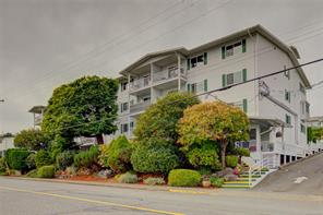 103 9942 Daniel St, Chemainus